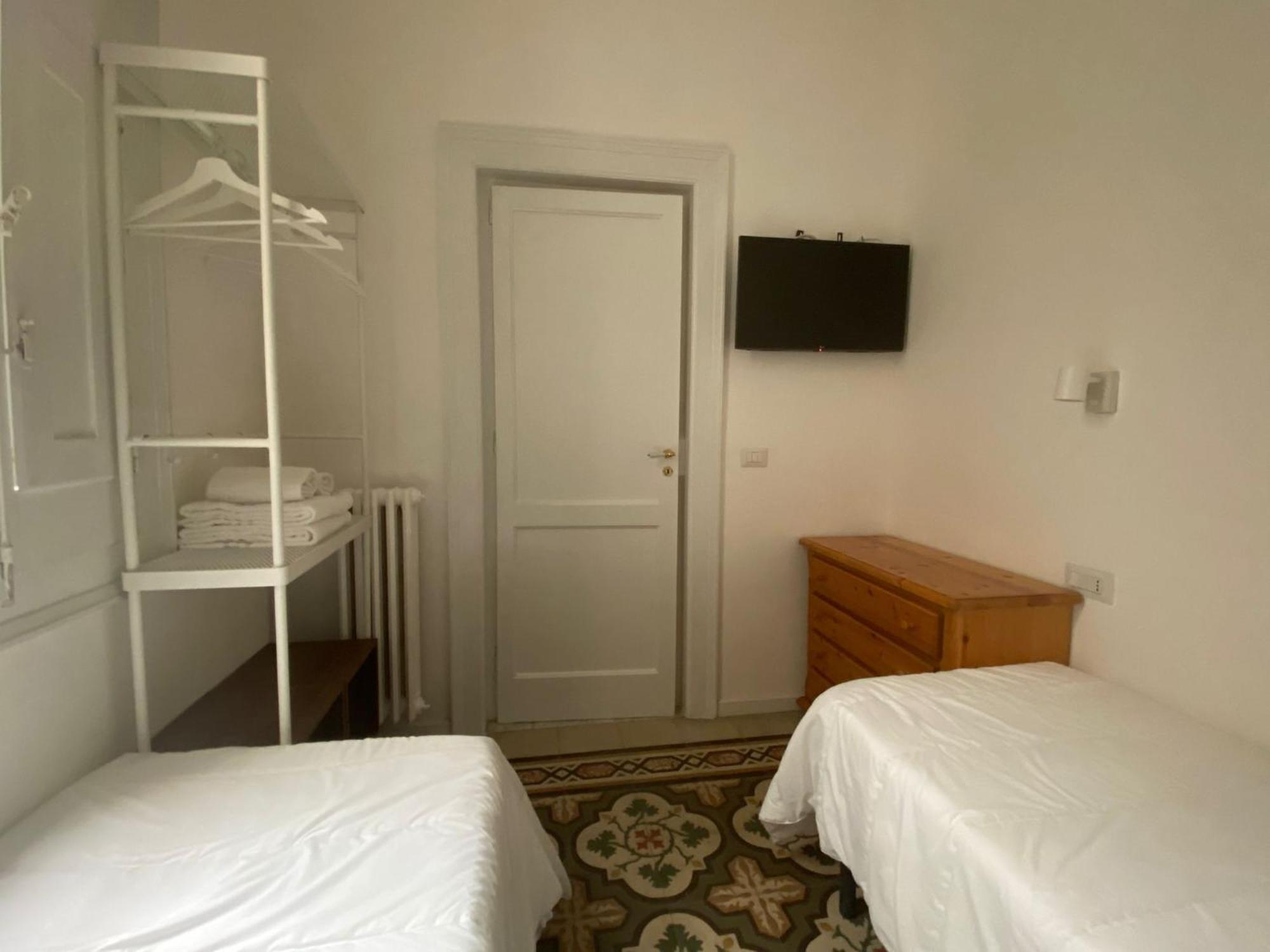 Bari Landlord 242 - Central Station Apartments エクステリア 写真