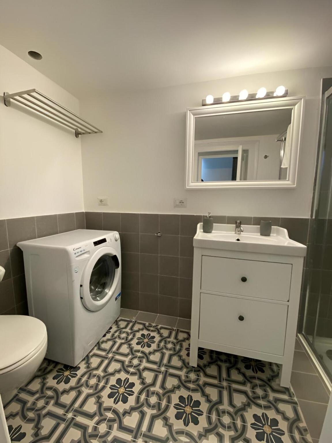 Bari Landlord 242 - Central Station Apartments エクステリア 写真