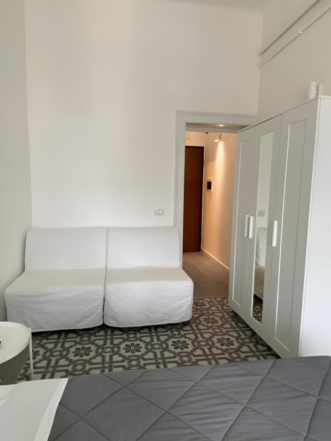 Bari Landlord 242 - Central Station Apartments エクステリア 写真