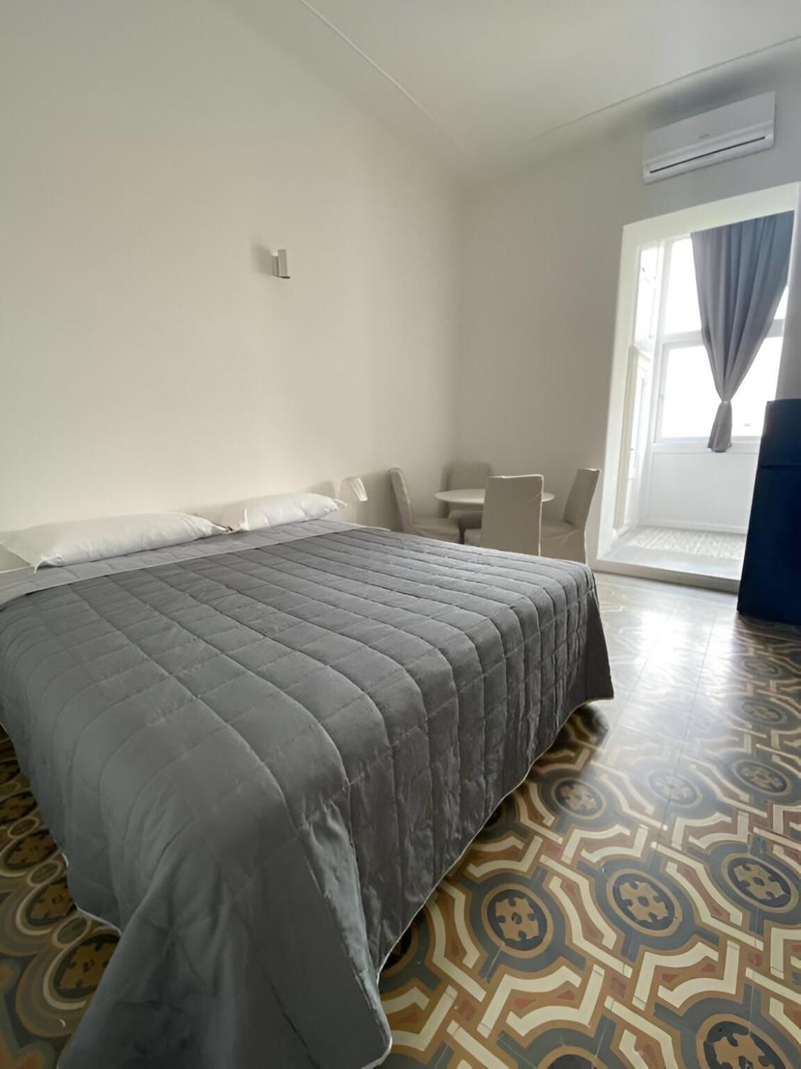 Bari Landlord 242 - Central Station Apartments エクステリア 写真