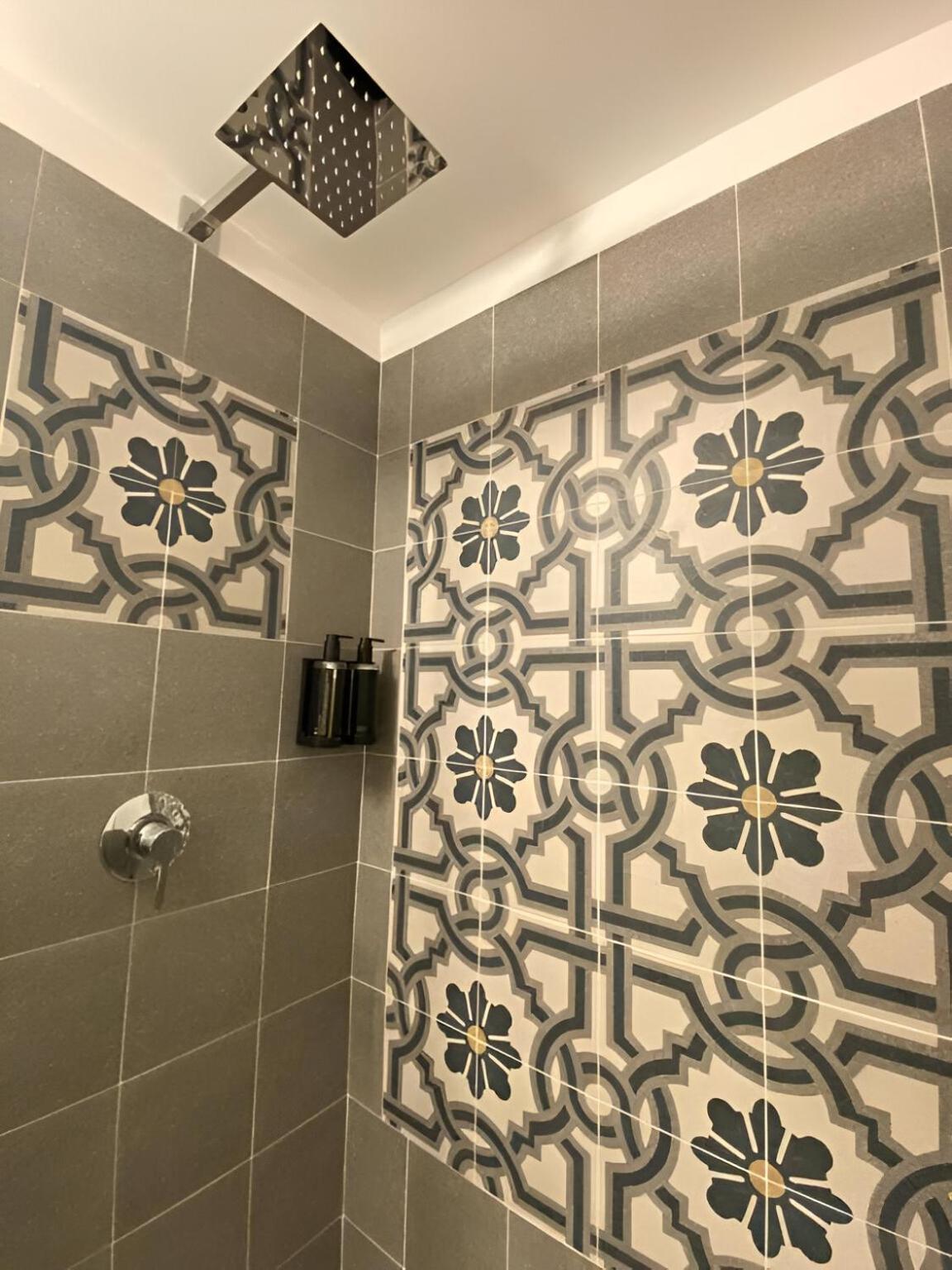 Bari Landlord 242 - Central Station Apartments エクステリア 写真