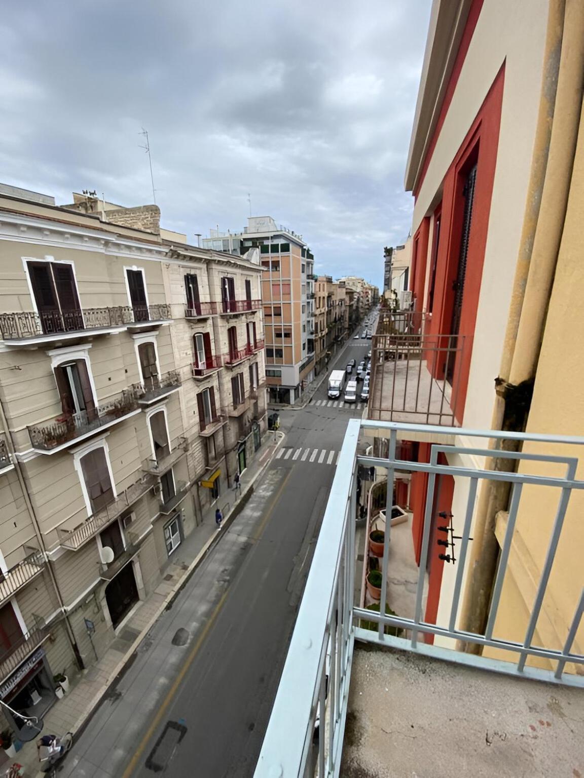 Bari Landlord 242 - Central Station Apartments エクステリア 写真