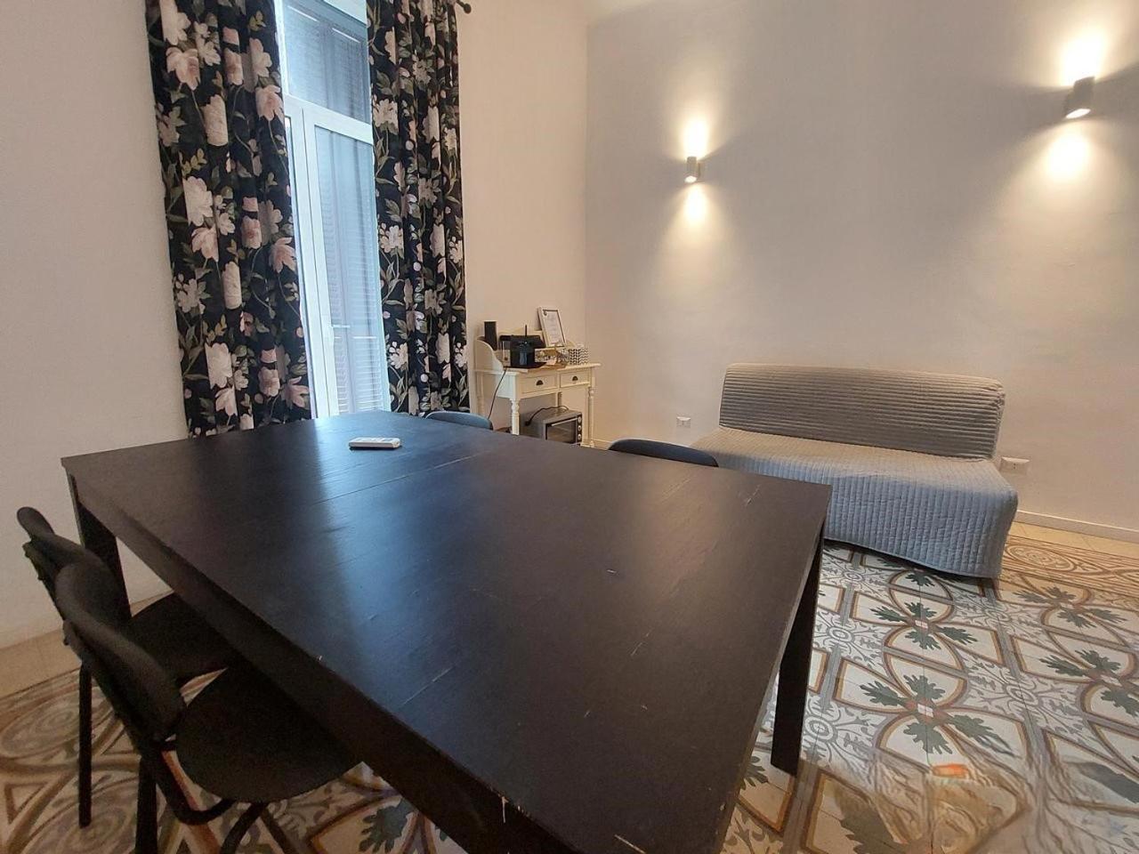 Bari Landlord 242 - Central Station Apartments エクステリア 写真