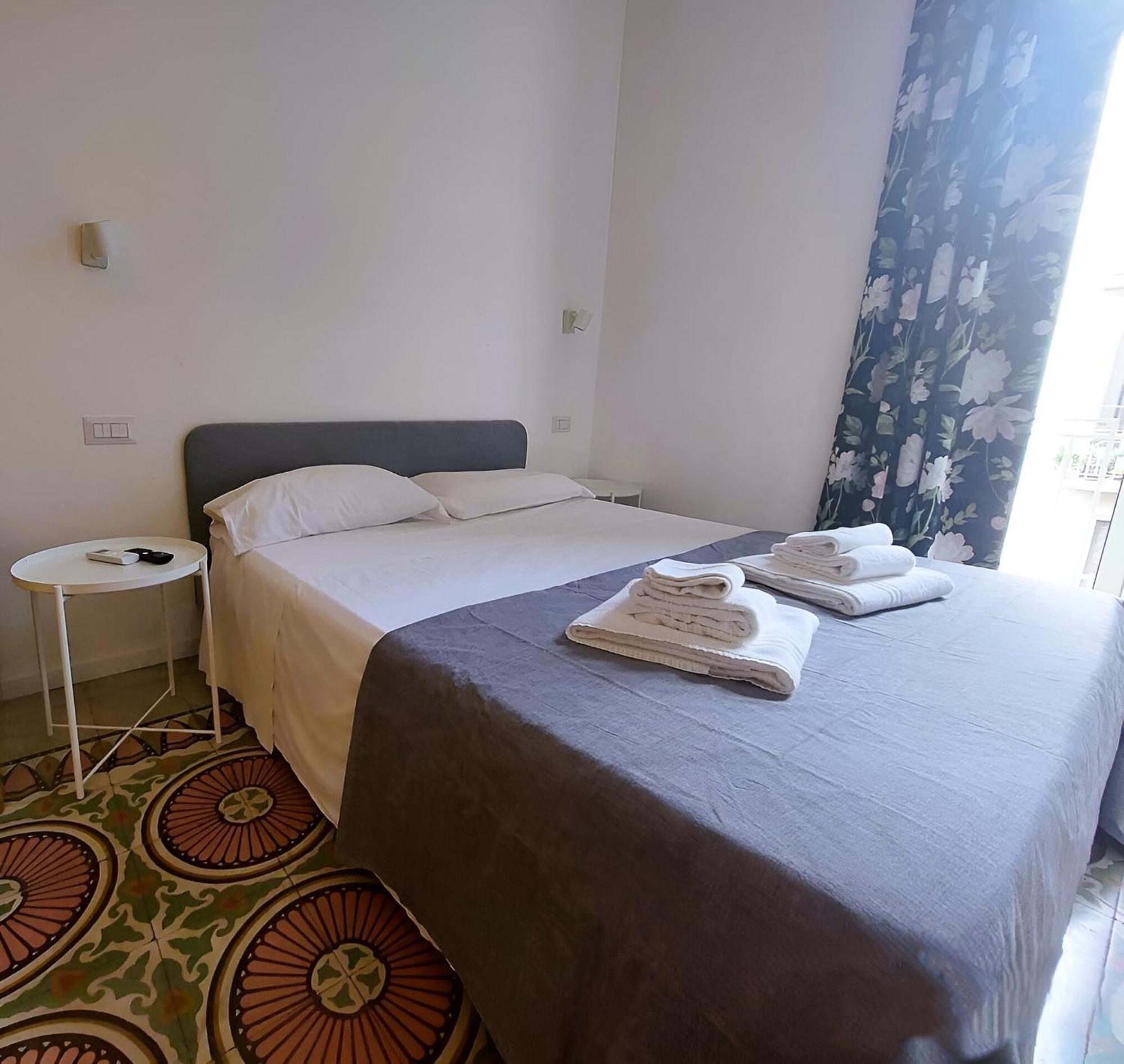 Bari Landlord 242 - Central Station Apartments エクステリア 写真
