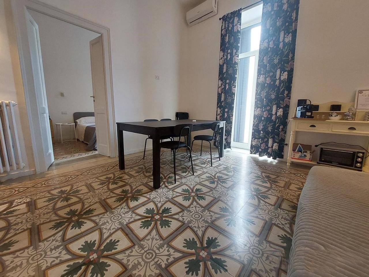 Bari Landlord 242 - Central Station Apartments エクステリア 写真